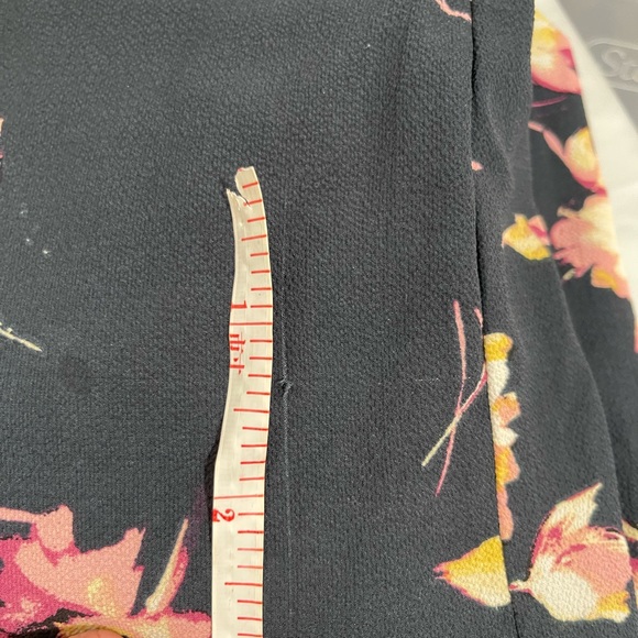 STUDIO B By BoBeau Navy Floral Sleeveless Jumper With Belt Size Medium - Picture 10 of 10